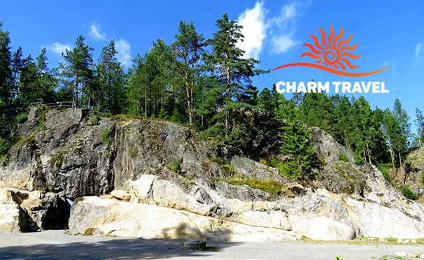 Скидка на Скидка 71% на экскурсию «Карельский колорит: 4 водопада, музей в скале и вкусная уха» от компании Charm Tour