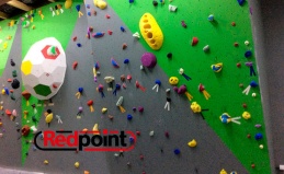 Занятие на скалодроме RedPoint