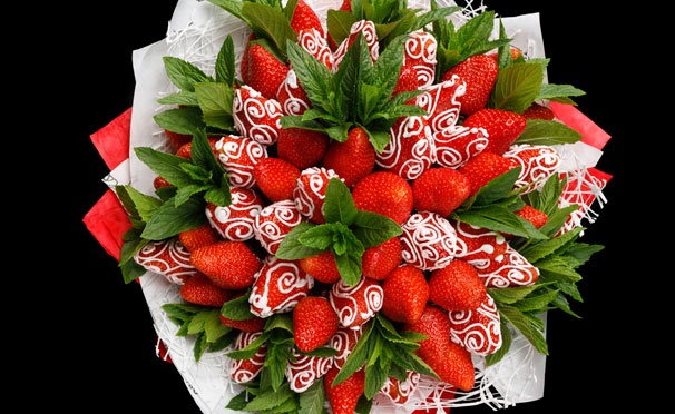 Скидка на Красивые и вкусные букеты из клубники, ежевики, малины и других ягод от интернет-магазина Double Berry. Скидка до 50%