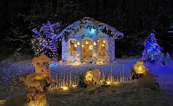 Скидка на Скидка 30% на детский билет на посещение сказки-квеста «Ледяной домик Деда Мороза в лесу» в Подмосковье