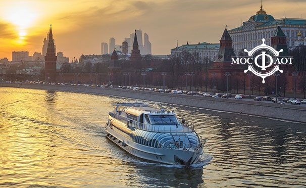 Скидка на Скидка 10% на речную прогулку «Вечерняя Москва» на люкс-теплоходе «Соболь» от «Крымского моста» с живой музыкой и ужином от судоходной компании «МосФлот»