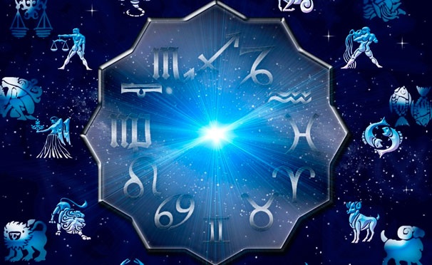 Скидка на Расклад карт Таро на 2021 год, подбор вашего личного камня, составление гороскопа совместимости и натальной карты от компании Boomerang. Скидка до 96%