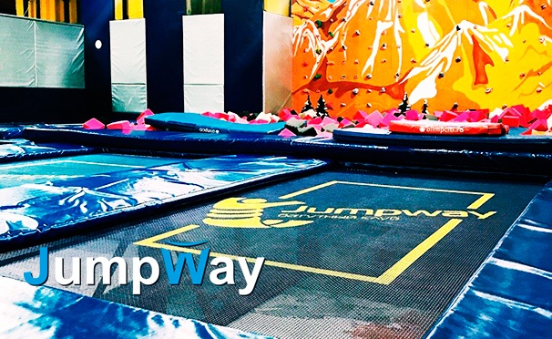 Скидка на Свободные прыжки для одного или двоих, а также аренда батутного зала в батутном клубе JumpWay в ТЦ «Вэйпарк». Скидка до 55%
