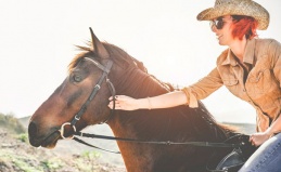 Конная прогулка в клубе Horse travel