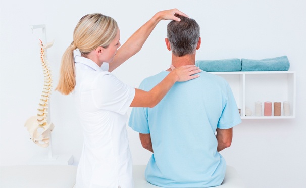 Скидка на Скидка до 77% на лечебный массаж спины, мануальную диагностику позвоночника, консультацию специалиста в «Клинике коррекции фигуры на Белорусской»
