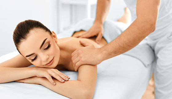 Скидка на Антицеллюлитный, медовый, лимфодренажный, классический и другие виды массажа в студии Azov Spa со скидкой до 54%