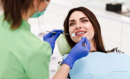 Чистка, лечение и удаление зубов