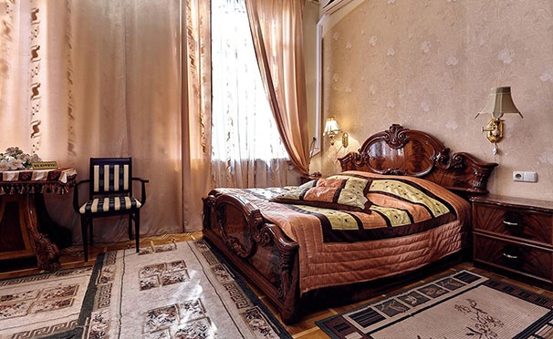 Скидка на От 2 дней проживания в номере выбранной категории в гостинице «Версаль» в Краснодаре. Скидка 50%