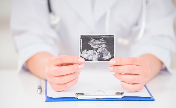 Скидка на Ультразвуковое 2D, 3D и 4D-исследование во время беременности: консультация врача, фотографии малыша, определение пола и многое другое от медицинского центра «Гинмед». Скидка до 80%