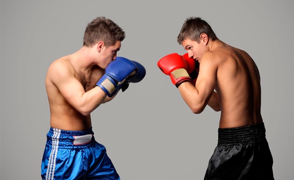 Скидка на Групповые занятия боксом, кикбоксингом, борьбой или смешанными единоборств­ами в боксерском клубе «Ломоносовъ». Скидка до 88%