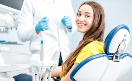 УЗ-чистка и лечение зубов