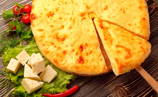 Скидка на Осетинские пироги и пицца с бесплатной доставкой в пределах МКАД и самовывозом от пекарни «Дигория». Скидка до 57%